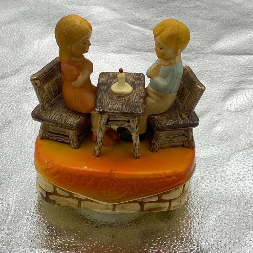 Vintage Price Import Rotating Music Box Boy Girl Hong Kong Mary‎ Had Little Lamb